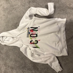 Dsquared2 hoodie  - Riktigt fin och unik 