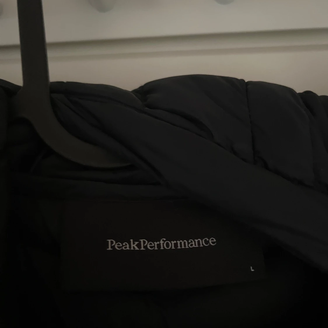 Svart dunjacka från Peak Performance - 3