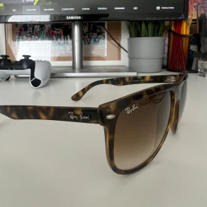 Ray ban boyfriend - Ett par snygga ray bans i mycket bra sick 