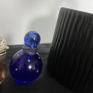 Fantasy parfym  - 30 ml endast testad 