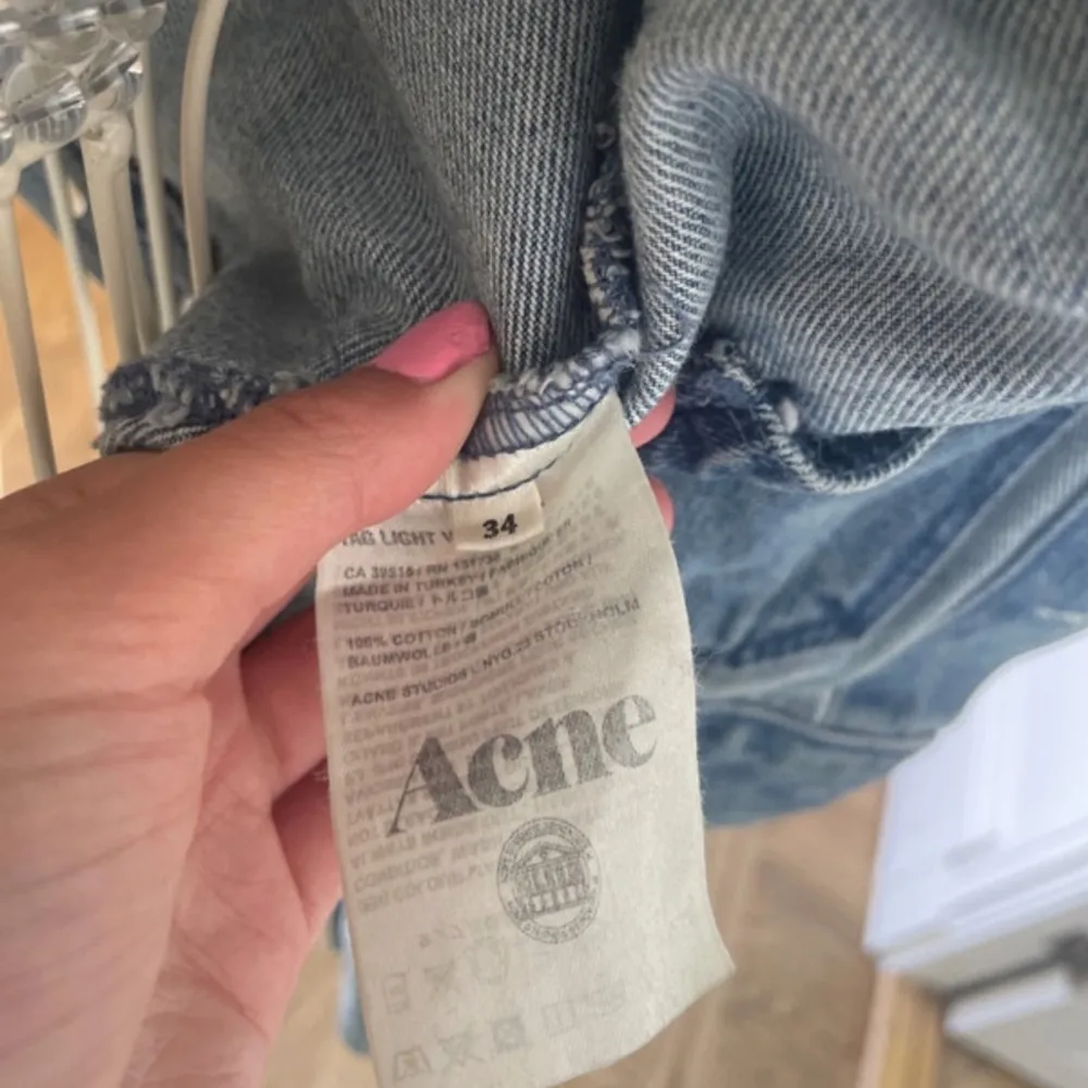 En jätte fin jeans jacka från acne studios . Jackor.