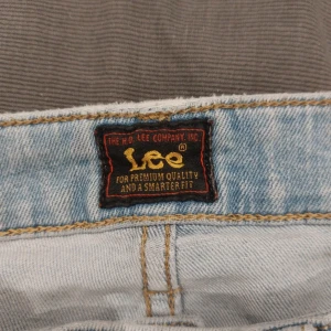 lee jeans herr - ljusblåa lee jeans i bra skick priss kan diskuteras vid köp 
