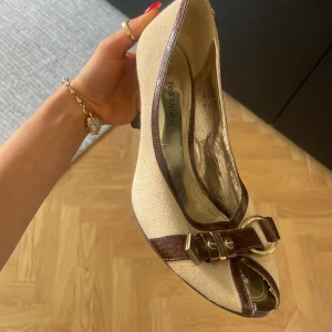 Klackskor y2k  - Söta klackskor y2k stil. 