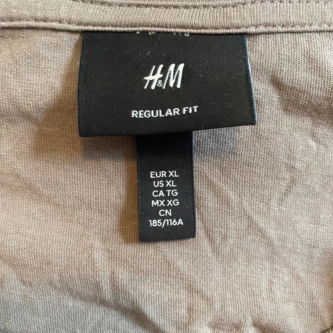 Brun t-shirt från H&M - 91