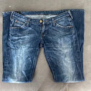 Lee jeans - Mörkblå Lee jeans W28 L33