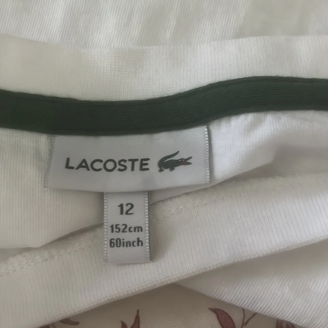 En ny Lacoste tröja - 90