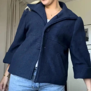 Trekvarts kappa - Jätte fin trekvartsärmad kappa som tyvärr inte passade mig, (lånade bilder)💕