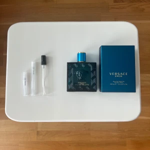 Versace Eros EdT - Går att köpa i 3/7/10ml, skicka DM till mig för priser eller vid andra frågor!   Går även att nå på instagram = linus_amnell