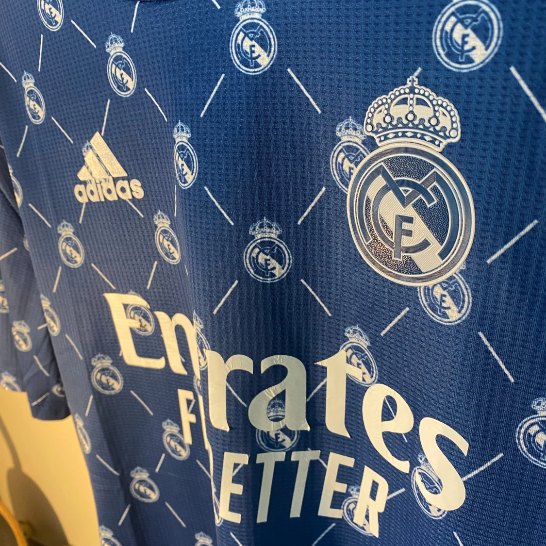 Real Madrid football shirt  - 90