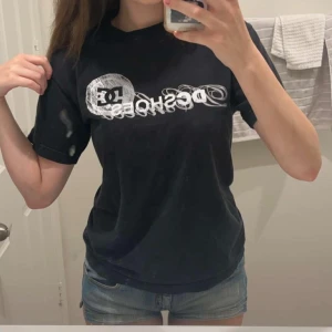 DC shoes tshirt - dc tshirt väldigt snygg 👍🏻👍🏻