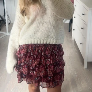 mönstrad kjol - jättesnygg men kommer tyvärr inte till användning🥰