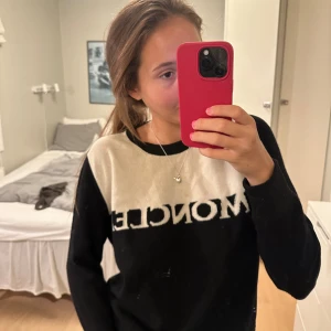 Moncler tröja  -  moncler tröja köpt i Italien  Nypris 2700 kr