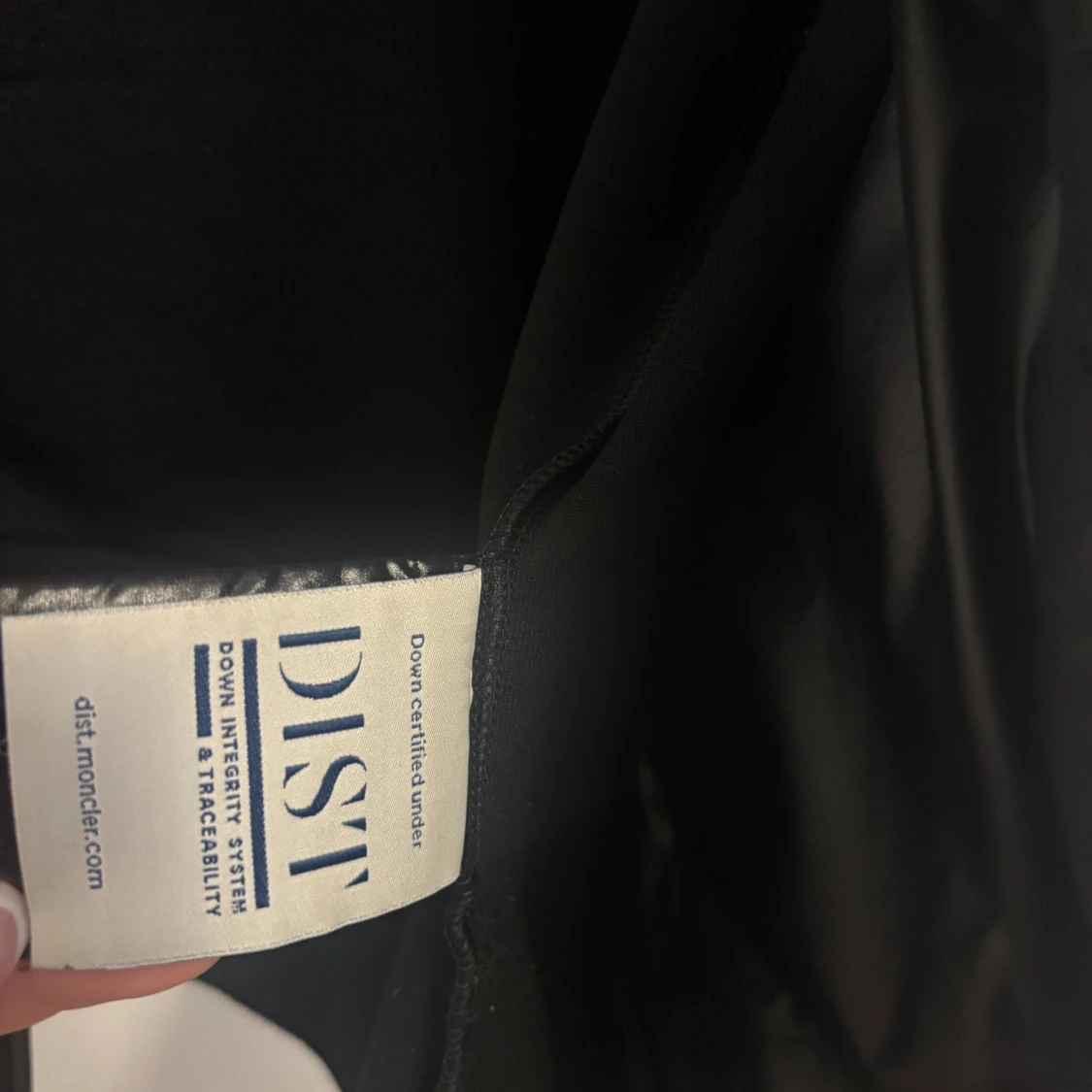 Svart dunjacka Moncler med huva - 3