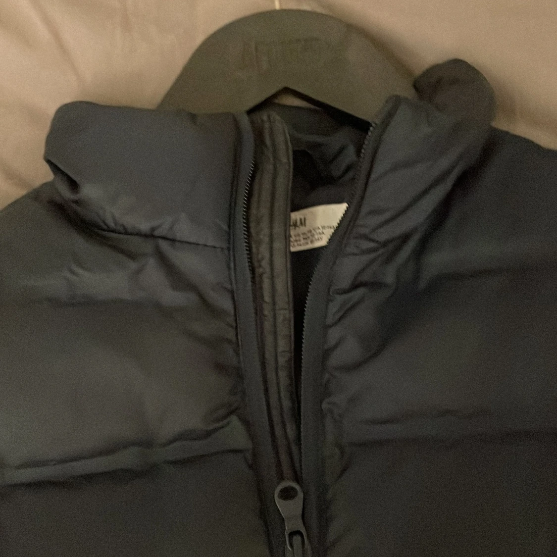 Svart dunväst från H&M - 2