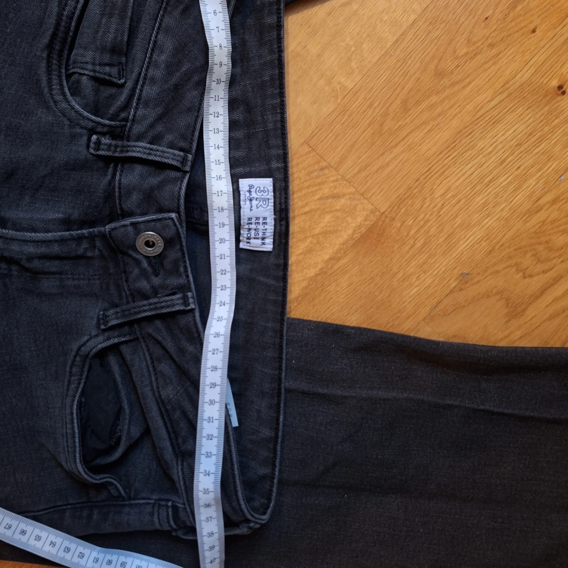 Svarta bootcut jeans - 3