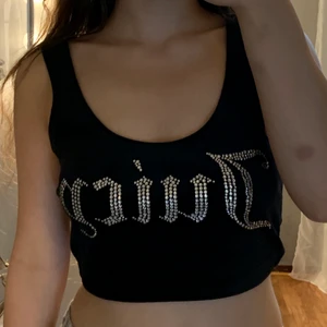juicy couture top strl S  - Har använt den här 4 gånger som en helt ny , jätte skön 