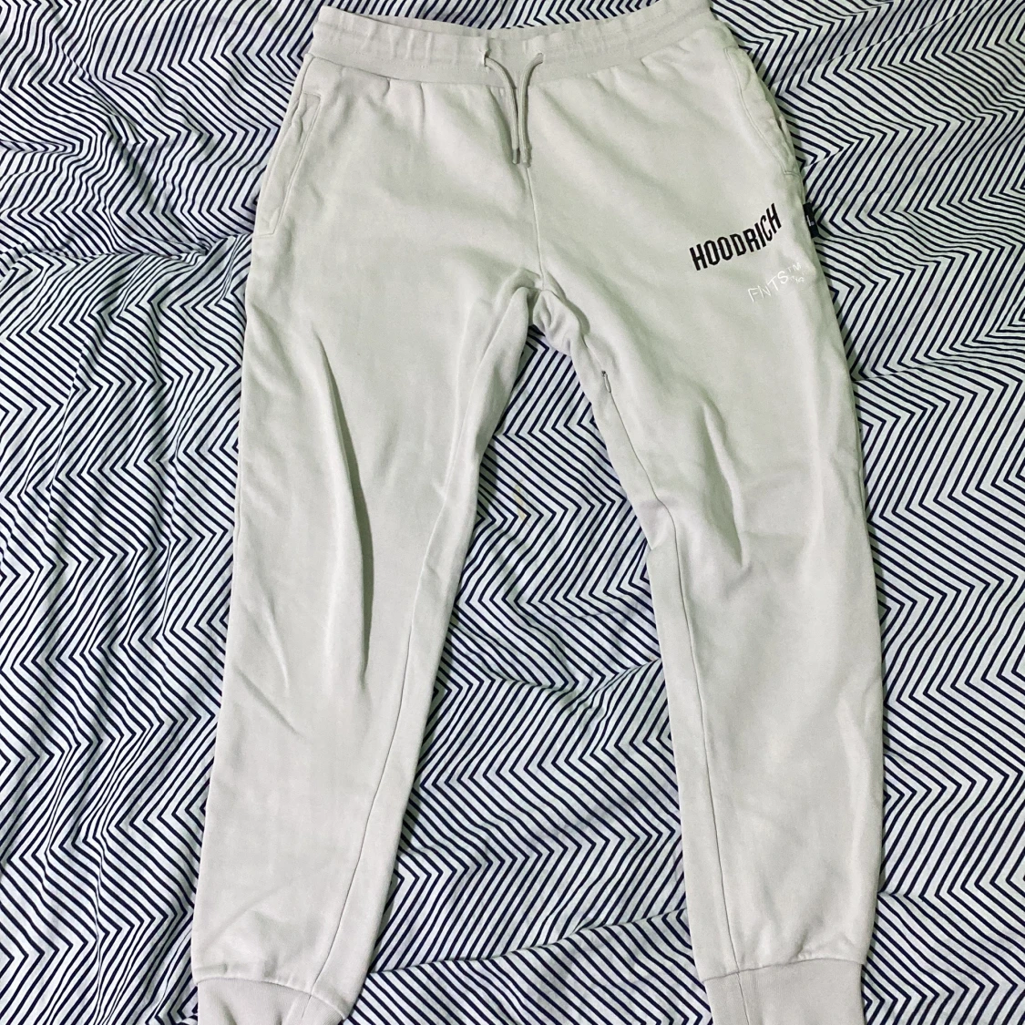 Hoodrich byxor storlek S