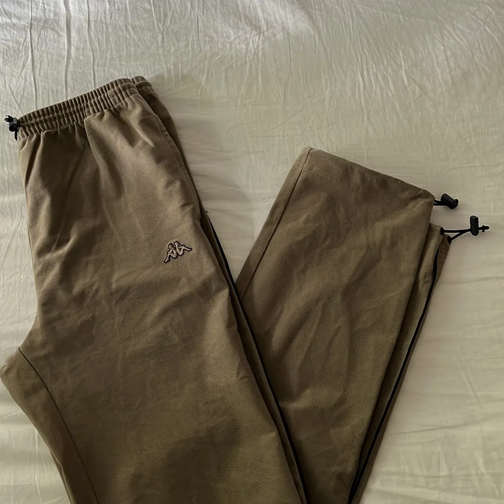 Vintage sweatpants i storlek S från kappa . Jeans & Byxor.