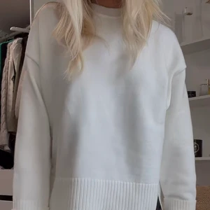 Zara tröja - Tröja från zara som inte kommer till någon användning mer🤍bilden är lånad från amandak!!