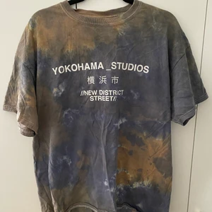 Urban Outfiters, oversize, strl M - Jättefin tshirt från Urban Outfiters. Köpt för 400kr. Knappt använd. Obs Köpare står för frakt.