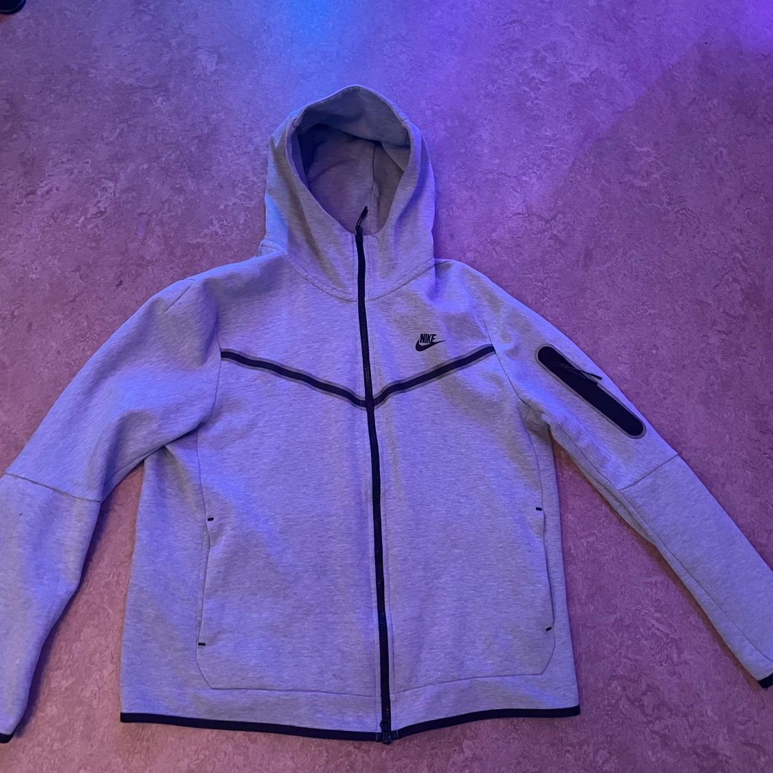 Nike tech fleece L - 90