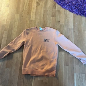 Orange sweatshirt  - Bara en simple orange sweatshirt 