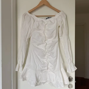 Nelly klänning strl 34 - oanvänd klänning från Nelly i storlek 34