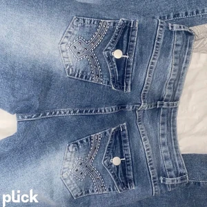 Bootcut jeans  - Aldrig använt. Helt nya! postar på 1-2 dagar efter!