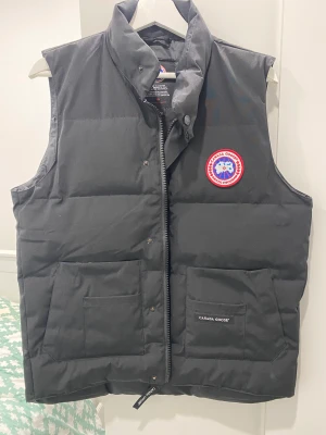 Canada goose väst - Ny skick 