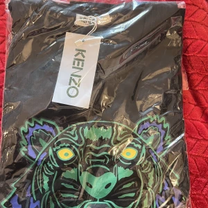 Kenzo  - Kenzo T-shirt storlek: M
