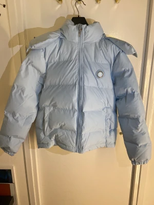 Trapstar Irongate Detachable Hooded Puffer Jacket - Trapstar irongate jacka Strl M