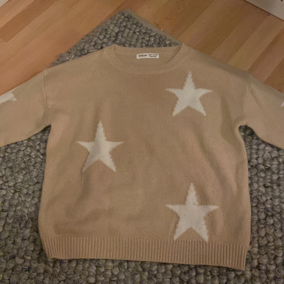 Stjärn tjocktröja  - 90