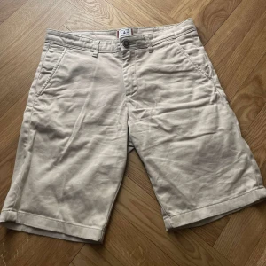 Superfräscha shorts från J&J - Storlek är oklar men skulle säga S/M Fint skick. 