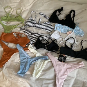Massa bikinis! - Massa bikinis, alla är använda av mig som är s/m, men skulle säga att dom passar xs-m (kanske även l) beroende på vilken bikini! 60kr/del med undantag för ny rosa underdel från nelly som kostar 100kr, frakt 26kr💕💕