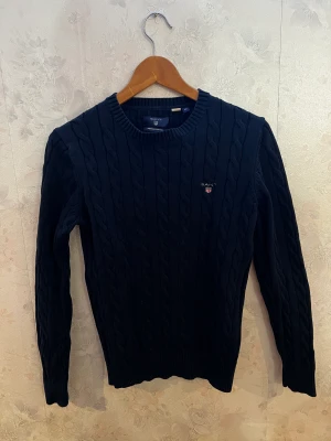 Gant Kabelstickad - Kabelstickad GANT tröja.   Present för 3 år sedan. Därför inget kvitto  8/10 skick