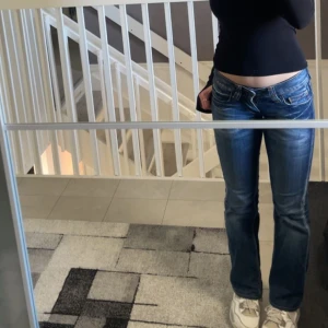 Fornarina low waist jeans - Säljer dessa lågmidjade jeans i strl 26. Midjemåttet är 85cm. Jag är 160cm. 200kr+frakt. 