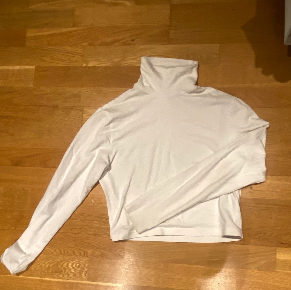 Basis vit Turtleneck