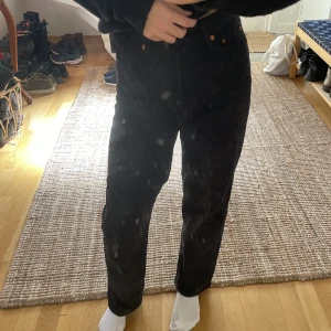 Levis jeans - Säljer dessa jätte sköna Levis jeans! Fint skick! Priset går alltid att diskutera 