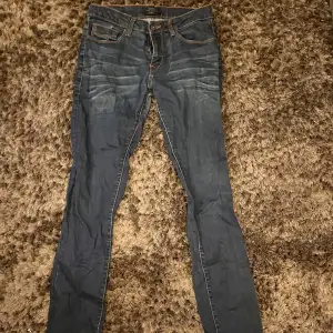 Skinny jeans, mörkblå