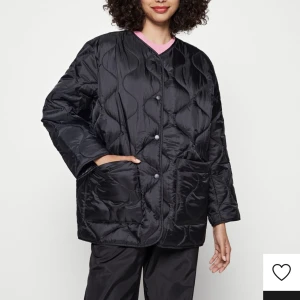 Weekday sinai jacket - Looking for weekday sinai jacket in S size