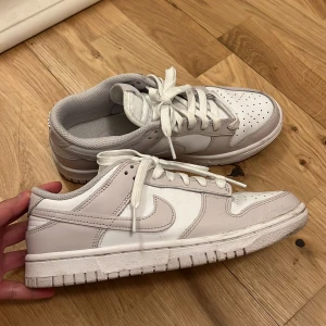 Nike dunk - Storlek 37,5. Ny skick! Köparen står för frakten!