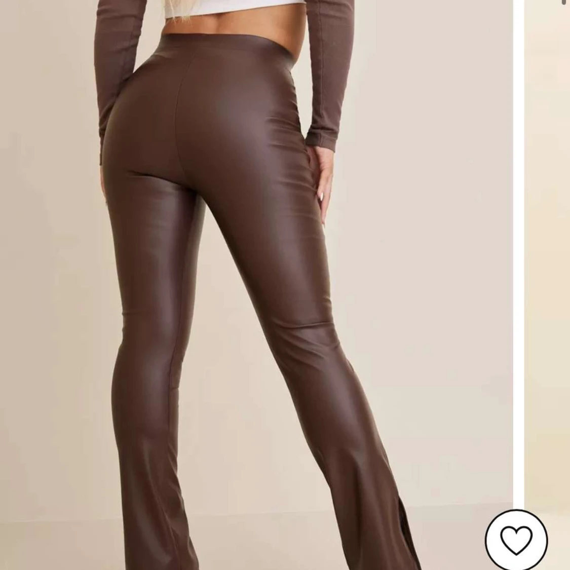 Bruna skinnbyxor med slits  - 91