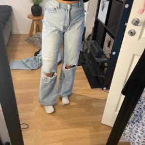 Skitfina jeans från Bershka i storlek 40. Perfekt för långa (jag är 180)
