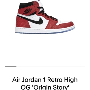Air jordan 1 ”origin story” - Säljer nu mina finna skor, dom är köpta 2020 och använda 2 gånger men eftersom att jag inte använder dom så tänker jag sälja.  Nypris: 8000kr Mitt pris: 4500kr Con: 9/10 Strlk: 44/5   Kvitto och original låda finns.