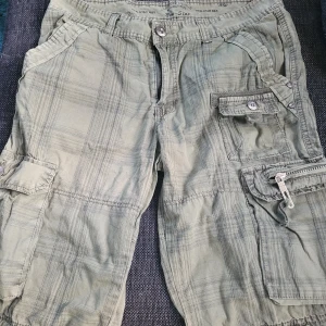 Shorts  - Gröna shorts för herr i fint skick. Storlek 48 enligt lappen 🌸