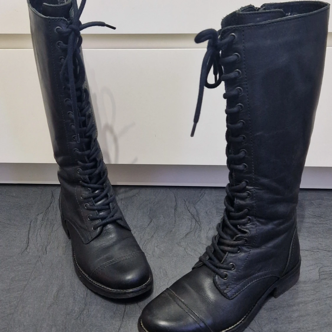 Höga stövlar äkta läder