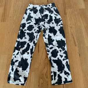 Ko byxor i st 140 - Ko byxor i st 140 i användt skick 