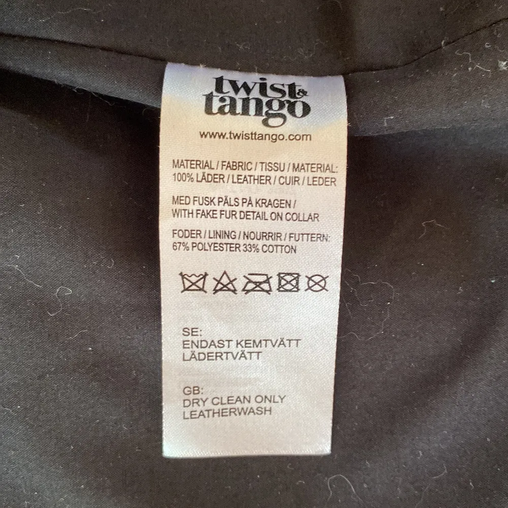 Snygg läderjacka frånTwist&Tango. Bra passform och knappt använd. . Jackor.
