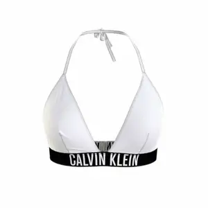 Säljer min fina calvin Klein bikini topp!😍 aldrig använd så den är därmed i perfekt skick! Säljer pågrund av att den inte passar mig och för att jag till slut aldrig använde den.  Passar både XS & S!💕