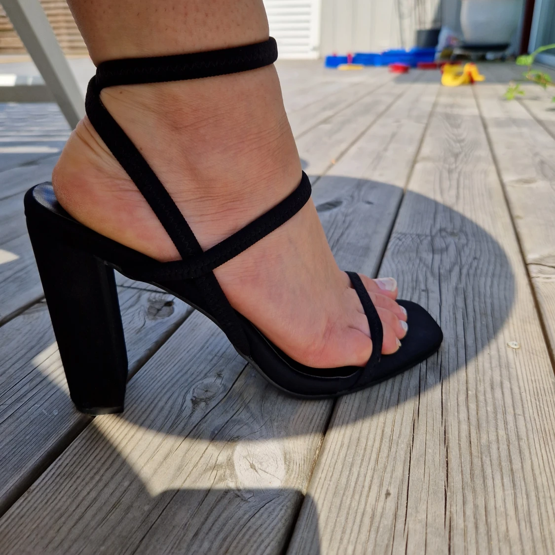 Högklackade svarta skor wide fit, strl 41 - 90